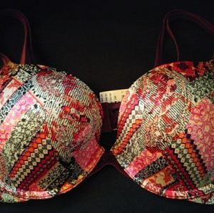 Victoria's Secret Very Sexy Pushup Bra NWT